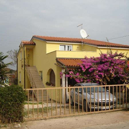 Apartment Samanta Sisan Exterior foto
