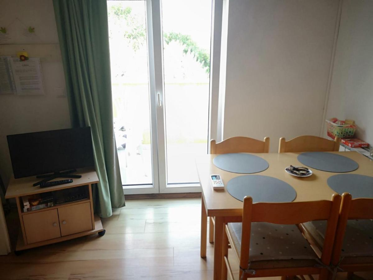 Apartment Samanta Sisan Exterior foto
