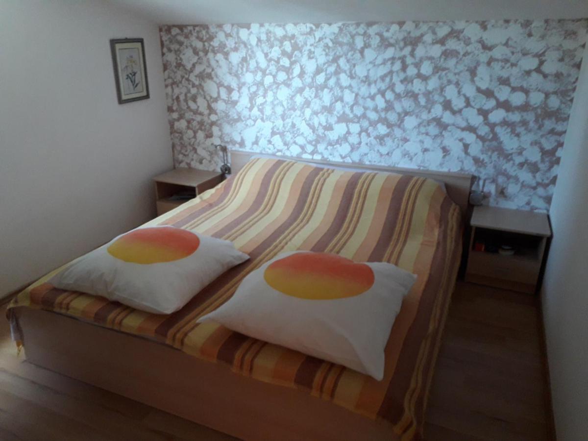 Apartment Samanta Sisan Exterior foto